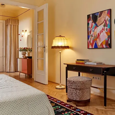 Asboth 221 Cozy Center *